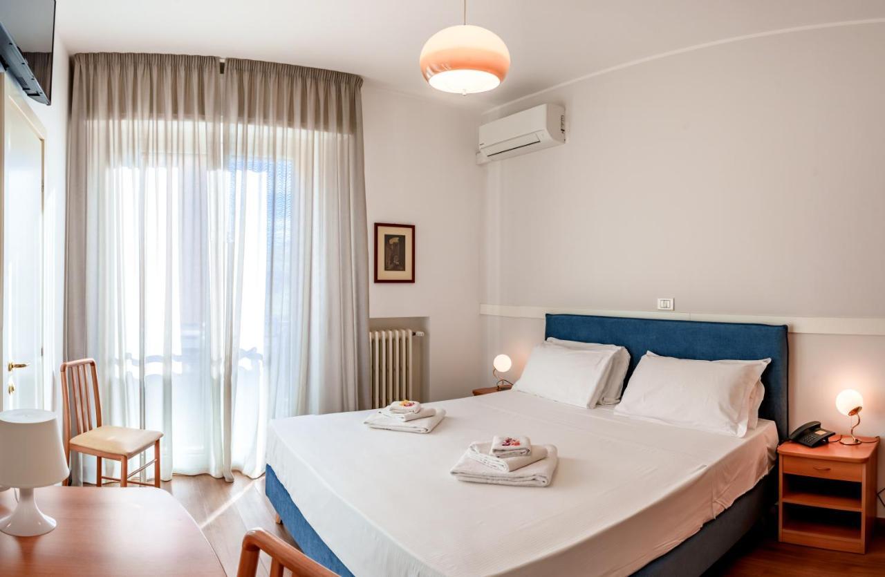 Hotel Tritone Senigallia Eksteriør billede