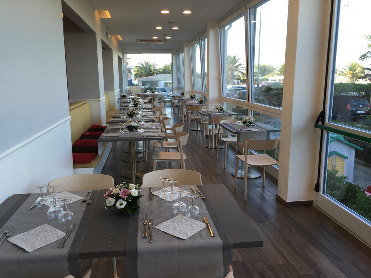 Hotel Tritone Senigallia Eksteriør billede