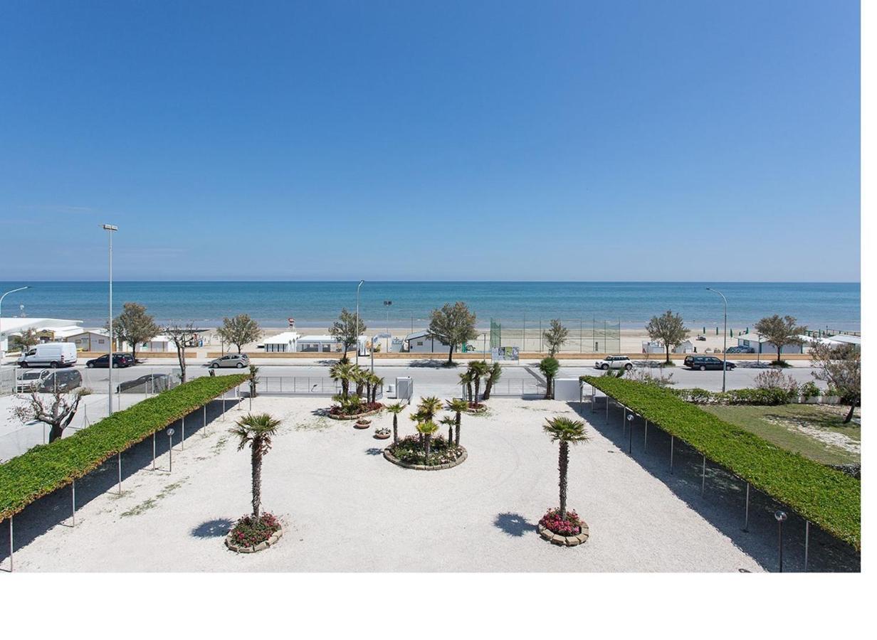 Hotel Tritone Senigallia Eksteriør billede
